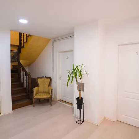 Konaciste Zlatiborski Put * Uzice