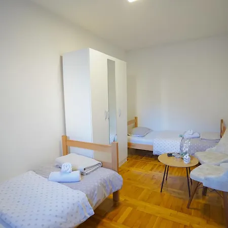 Konaciste Zlatiborski Put * Uzice